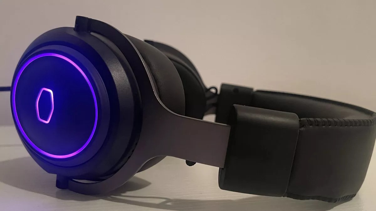 Огляд Cooler Master CH331 USB